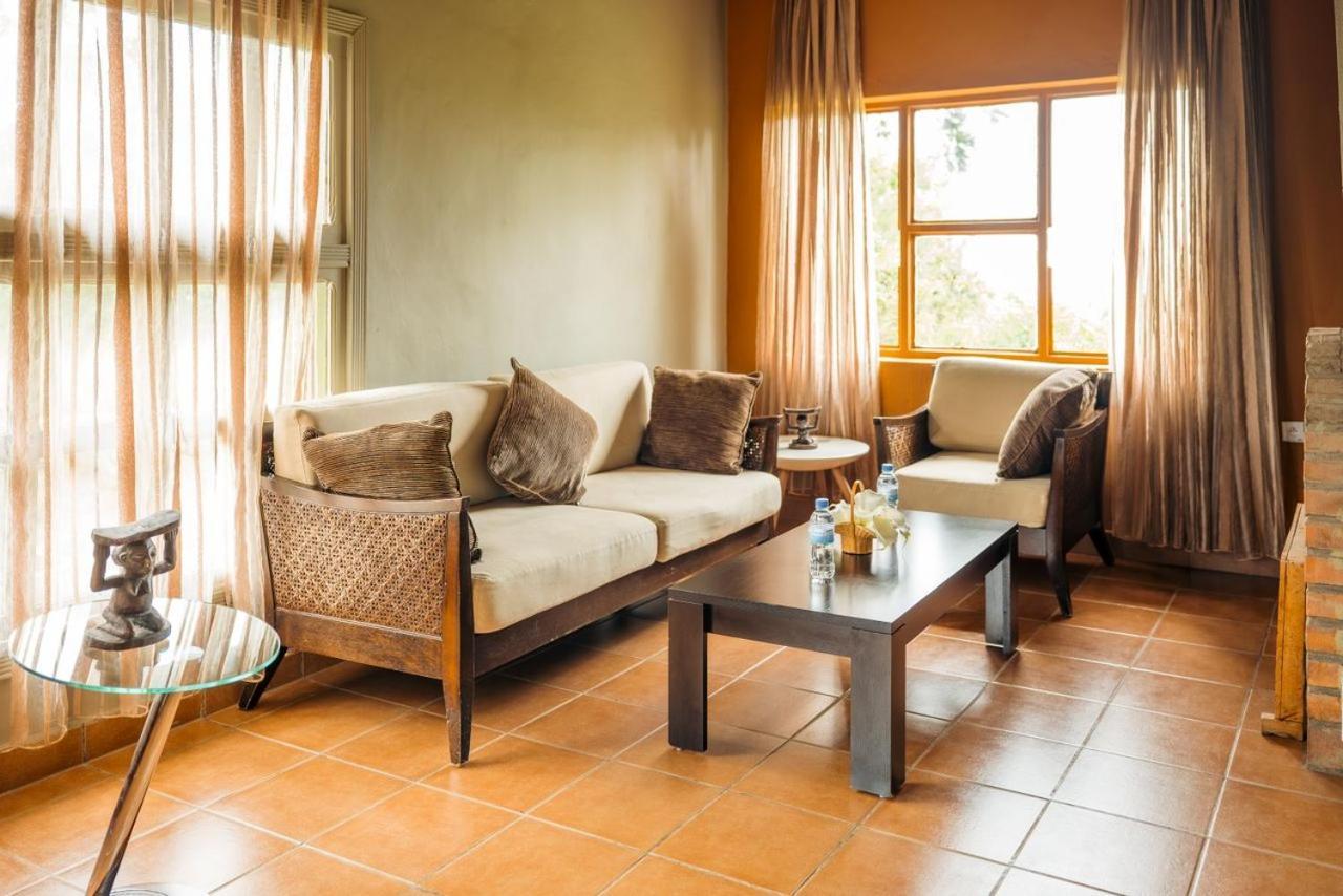 Nyungwe Top View Hill Hotel Гисеньи Экстерьер фото